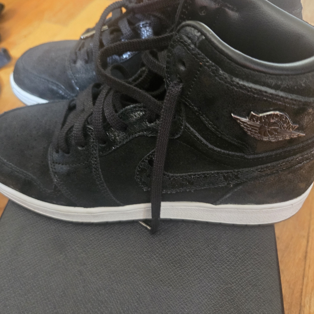 Jordan Kids Black Suede Sneakers